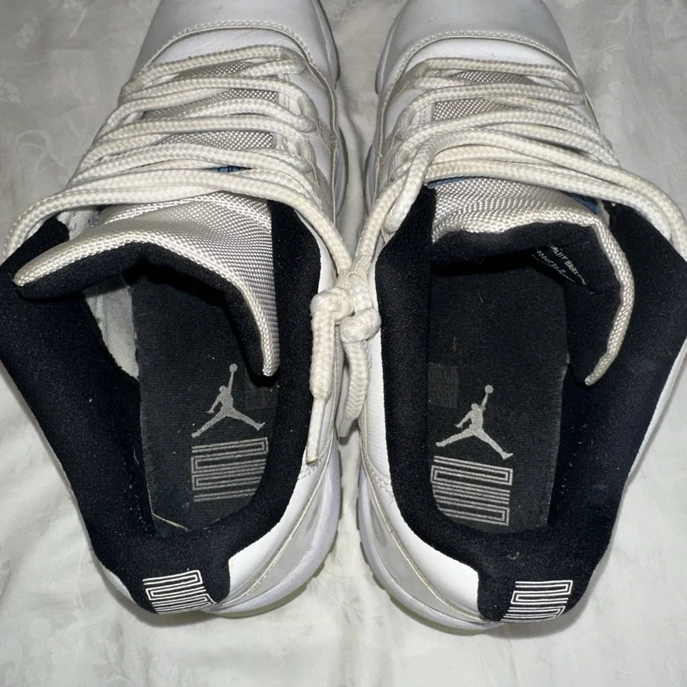 Jordan 11 Retro Low Legend Blue 2021 Size 10